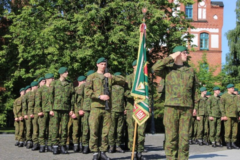 Klaipėdoje nugriaudėjo Sausumos pajėgų diena