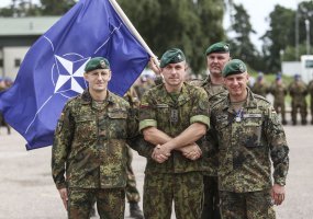 Tarnybą Lietuvoje baigęs NATO kovinės grupės vadas plk. ltn. Ch. Huber:  - 3