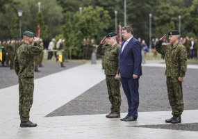 Klaipėdoje  Lietuvai prisiekė daugiau nei 600 šauktinių, Motorizuotajai pėstininkų brigadai... - 2