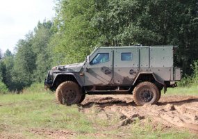 Gaižiūnų poligone Lietuvos ir sąjungininkams buvo pristatytos šarvuoto visureigio „LAPV - 4