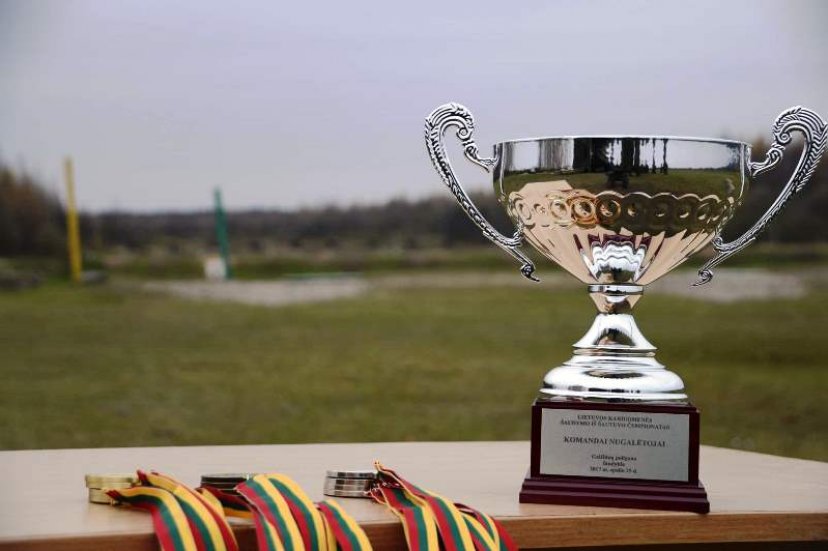 Karo prievolės ir komplektavimo tarnybos kariai laimėjo šaudymo iš  M-14 čempionate