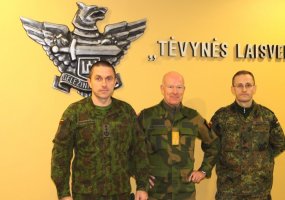 Po vizito Lietuvoje Norvegijos kariuomenės vadas liko patenkintas jo karių tarnybos sąlygomis ir... - 2
