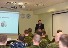 Kasmetiniame kariuomenės vado susitikime su pajėgų ir karinių vienetų vadais apžvelgta... - 1