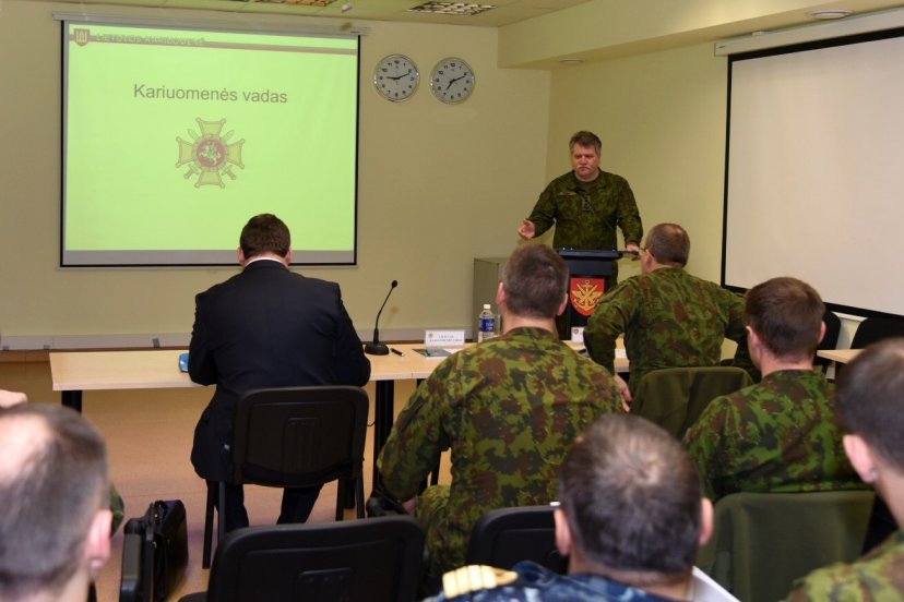 Kasmetiniame kariuomenės vado susitikime su pajėgų ir karinių vienetų vadais apžvelgta...