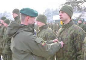 Lietuvos kariuomenės Generolo Adolfo Ramanausko kovinio rengimo centre kariai išleisti į atsargą  - 3