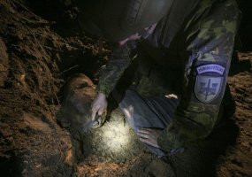 Karo inžinieriai: sprogmenų mūsų žemėje daug, todėl žmonėms patartina būti atidiems   - 2