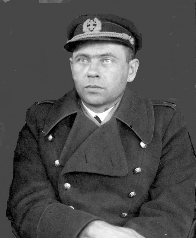 Paminėtas pirmojo lietuvio kpt. Vlado Morkaus šuolio parašiutu 90-metis