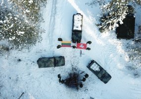 Eil. Austėja Kuodytė žino, kaip suderinti savanorio tarnybą, robotiką ir meną - 3