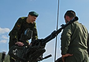 Inžinerijos bataliono kariai sąjungininkams pristatė savo naudojamą įrangą - 1