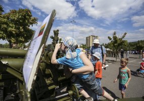 Partizanų pagerbimo, kariuomenės ir visuomenės vienybės diena šiemet bus vainikuota didele karine... - 5
