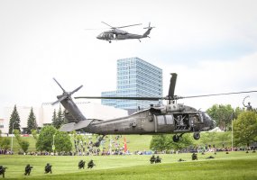 Kariuomenės ir visuomenės šventėje – dvi skirtingų laikmečių karinės operacijos - 3