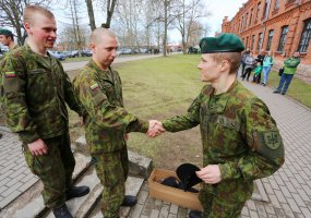 Beveik pusė Inžinerijos bataliono šauktinių liks tarnauti Lietuvos kariuomenėje  - 6