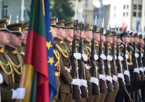 Lietuvoje lankėsi Europos Sąjungos karinio komiteto pirmininkas generolas Mikhailas Kostarakosas - 1