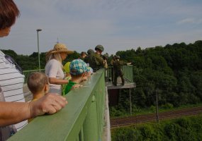 Karo inžinieriai tobulina kopimo – nusileidimo įgūdžius: „aukščio baimė mums – svetima“ - 6