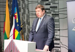 Šiemet Baltijos gynybos koledžą baigė 23 Lietuvos karininkai  - 2