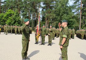 Rukloje ir Tauragėje į atsargą išleisti beveik 1000 šauktinių  - 1
