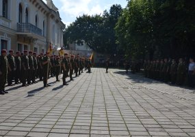 Krašto apsaugos savanorių pajėgų Dariaus ir Girėno apygardos 2-osios rinktinės kovinė vėliava... - 2
