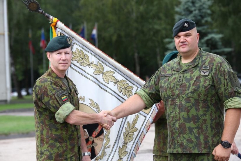 Mokomajam pulkui vadovaus plk. ltn. R. Dumbliauskas