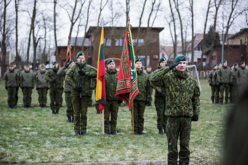 Motorizuotosios pėstininkų brigados ,,Žemaitija’’ kovinės vėliavos įteikimo 1-ųjų metinių...