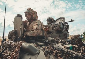 Gynybos štabo viršininkas Latvijoje stebėjo pratybas „Namejs 2018 - 1