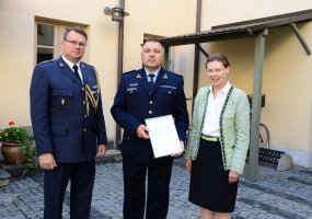 Švedijos ambasadorė padėkojo Karinių oro pajėgų sraigtasparnių įgulų nariams už pagalbą gesinant... - 1