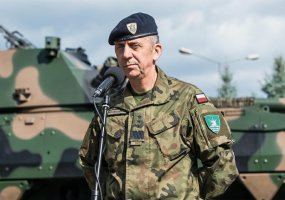 Pasikeitė Lenkijoje dislokuoto NATO daugianacionalinio Šiaurės Rytų korpuso vadas - 3