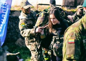 Karinius dalinius visoje Lietuvoje aplankė per 1000 moksleivių - 4