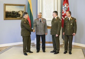 Prezidentūroje apdovanotas Vokietijos sausumos pajėgų vadas gen. ltn. Jörg Vollmer - 2