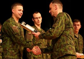 Oro gynybos batalione apdovanoti geriausi kariai - 1