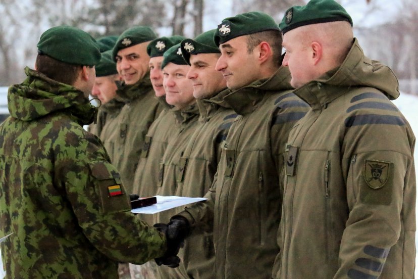 Husarų bataliono karių pagrindu sudaryta instruktorių mokymo grupė grįžo iš Ukrainos