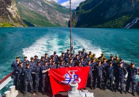 Karinių jūrų pajėgų laivas M54 „Kuršis“ baigė dalyvavimą NATO Nuolatinės parengties priešmininių... - 2