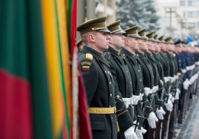 Sausio 13-osios žuvusiųjų atminimas pagerbtas Antakalnio kapinėse, Nepriklausomybės aikštėje kilo... - 5