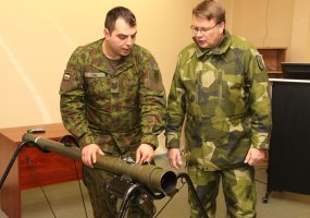 Oro gynybos batalione lankėsi Švedijos gynybos atašė - 3