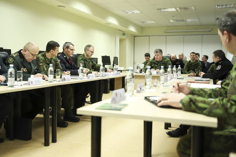 Gynybos štabe aptartas ir įtvirtintas Lietuvos kariuomenės bendradarbiavimas su VRM...