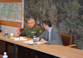 Lietuvoje lankęsis Armėnijos kariuomenės vado pavaduotojas domėjosi puskarininkių rengimo sistema - 1