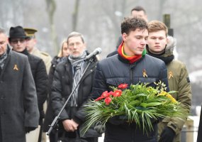 Nepriklausomybės akto signatarai pagerbti Rasų kapinėse  - 5
