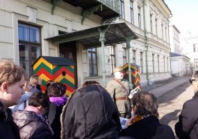 Kauno įgulos daliniai Valstybės atkūrimo dieną paminėjo rikiuote ir rekonstruotu sargybos... - 1