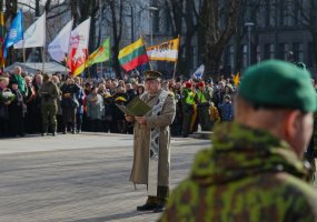 Kauno įgulos daliniai Valstybės atkūrimo dieną paminėjo rikiuote ir rekonstruotu sargybos... - 4