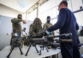 Lietuvos kariuomenė drauge su partneriais organizuoja pirmąją gynybos technologijų kūrybos stovyklą - 2