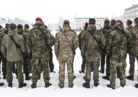 Commanders of the NATO enhanced Forward Presence Battalion Battle Group Lithuania changed over - 2