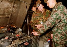 Nuo 1991 metų tarnybą Lietuvos kariuomenėje pradėjęs ir NATO štabuose tarnavęs plk. ltn. Ričardas... - 2