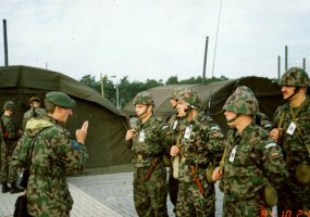 Nuo 1991 metų tarnybą Lietuvos kariuomenėje pradėjęs ir NATO štabuose tarnavęs plk. ltn. Ričardas... - 3