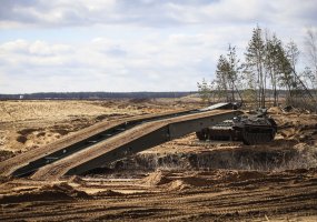 Combat fire from Leopard 2A6 tanks and Marder infantry fighting vehicles at General Silvestras... - 1