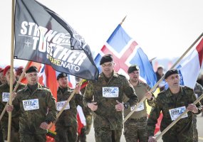 Aviacijos bazėje paminėti NATO 70-mečio susirinko beveik 9 tūkstančiai bėgikų - 5