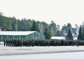 Lietuvos Respublikai  Mokomajame pulke prisiekė apie 200 nuolatinės privalomosios pradinės karo... - 3