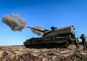 Atlikti pirmieji koviniai šūviai modernizuotomis Lietuvos kariuomenės artilerijos sistemomis PzH2000 - 1