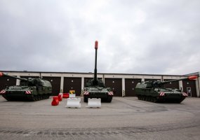 Atlikti pirmieji koviniai šūviai modernizuotomis Lietuvos kariuomenės artilerijos sistemomis PzH2000 - 3