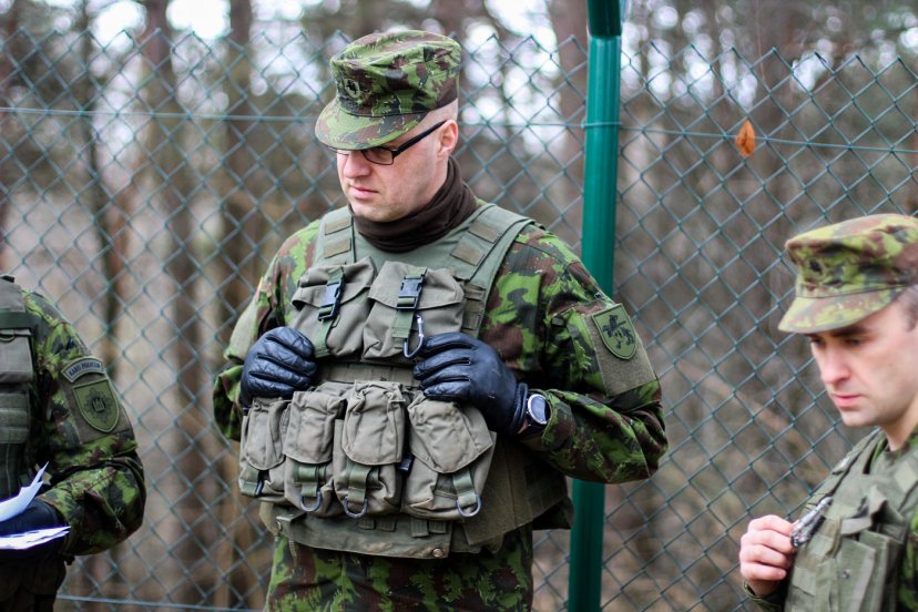 Būrių vadų žinių atnaujinimo ir suvienodinimo kursas Algirdo batalione