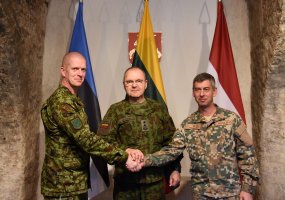 Generolas majoras Vitalijus Vaikšnoras išleistas į atsargą - 5