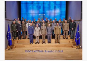 Lietuvos kariuomenės vadas Briuselyje dalyvavo Europos Sąjungos ir NATO karinių komitetų... - 2